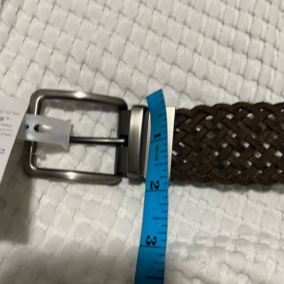 NWT- Old Navy- men’s XL. Faux Leather Reversible Belt - Picture 6 of 6